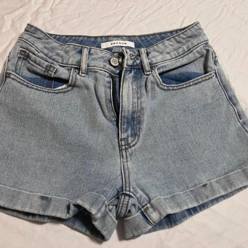PacSun Women’s Size 23 denim mom shorts